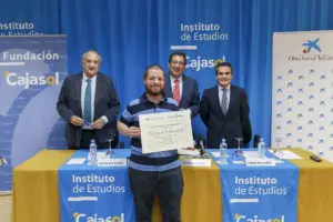 Becas y ayudas Instituto Cajasol Sevilla